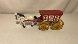 Vintage Cast Iron Horse And Buggy ICE Carriage 1930&#39;s **Fast Shipping** - $62.36
