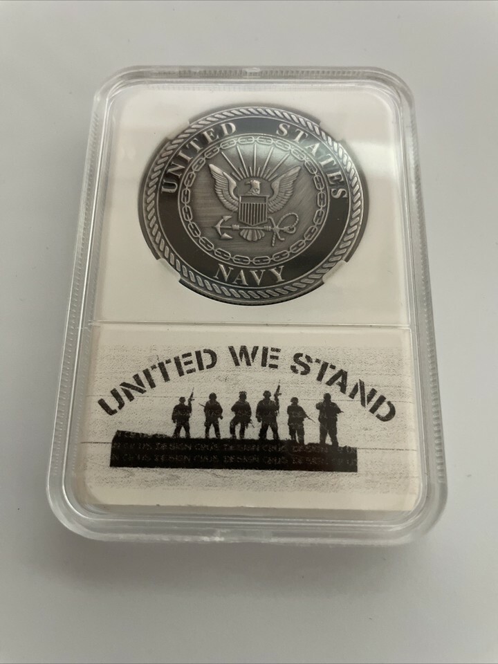 Us Navy Lieutenant 0-3 Coin w/ United We Stand Case Item image 4