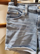 Levi&#39;s Women&#39;s Blue Denim Cotton Mid Length Casual Bermuda Jeans Short S... - £18.31 GBP