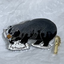 Bear Catching Fish Animal Wildlife Souvenir Lapel Hat Pin Pinback - £4.65 GBP
