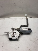 C240      2005 Roof Motor 1401935 - $60.27