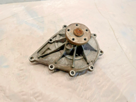 DETROIT DIESEL DD15 Engine Water Pump A472 200 04 01 A4722000401 OEM - $130.00