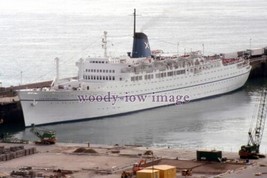 SL0573 - Liner - The Victoria docked in Dover Harbour - photograph 6x4 - £2.14 GBP