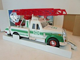 Hess 1994 Toy Fire Rescue Truck Extending Ladder Lights Sounds Lot D - $15.76
