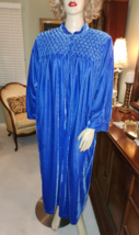 Vintage~Only Necessities~Sz 2X Gorgeous Blue Velvet Robe~House Coat ~Zip Lounger - £27.54 GBP