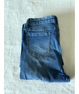 Elite Jeans Women’s Flare Distressed Mid Wash Jeans Size 16 - $335.52 MXN