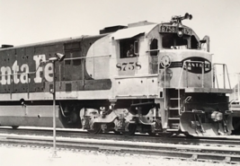 Atchison Topeka &amp; Santa Fe Railway Railroad ATSF #8758 U36C Electromotive Photo - £7.58 GBP
