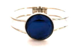 UNB Women&#39;s Jewelry Cuff Bracelet Deep Sapphire Blue Stone and Silver Tone Metal - £7.56 GBP