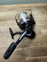 Large Shakespeare Alpha spinning Fishing Reel - £23.32 GBP