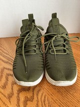 Kendall + Kylie Ezora Knit Green Sneakers in Women&#39;s Size 8 - $18.00