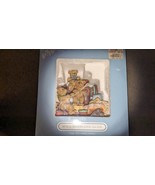 Teddy Bears on Sewing Machine Music Box Buttons and Bows It&#39;s A Small World - €25,66 EUR
