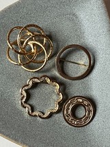 Vintage Lot of Various Sized Goldtone Open Circle Pin Brooch – largest is 1 and - £11.94 GBP