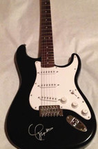 TAYLOR SWIFT  autographed  SIGNED  new  GUITAR - $1,999.99