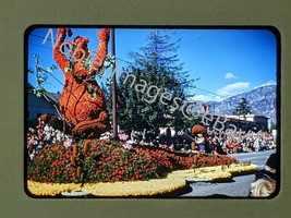 1960 Rose Parade Davy Crockett Odd Fellow &amp; Rebekah Pasadena CA Kodachrome Slide - £3.50 GBP