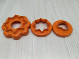 Tupperware Orange Plastic Nesting Cookie Cutters VINTAGE ONLY 3 heart flower + - £7.11 GBP