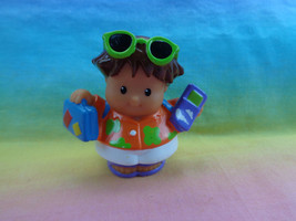 2005 Fisher Price Little People Tourist Boy Man Luggage Phone &amp; Sunglasses - $2.51