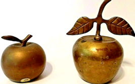 Apple Brass Bells 1 is 4&quot; Tall &amp; 1 is 2 1/2&quot; Tall Set Of 2 Teachers Gift - $206.38 MXN