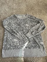 Aerie Sweater Womens Gray Animal Print Crew Neck Pullover Sweatshirt Siz... - £14.90 GBP
