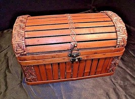 Hand Woven Trunk AA18-1284 Vintage Double Handled - £46.98 GBP
