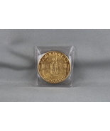 Hawaiian Tourist Coin - 1970s Diamond Head Beach - Gold Coloured Coin - $275.62 MXN