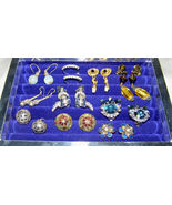 VINTAGE LOT OF 10 PAIRS OF DESIGNER + ARTISAN MADE EARRINGS- CLIP, PIERC... - $18.81