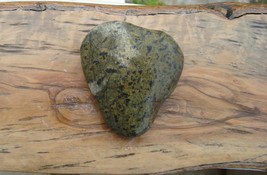 Serpentine ,Heart shaped - $434.92 MXN