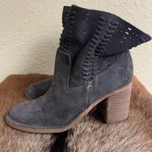 Dolce Vita Boots Landon Women Sz 8 Perforated Suede Chunky Heel Ankle Da... - $733.21 MXN