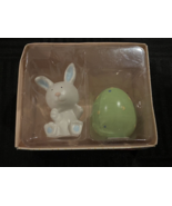 Vintage Russ Berrie easter bunny and egg sale and pepper shakers stonewa... - £7.90 GBP