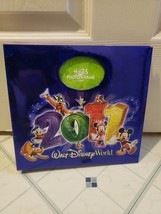 Walt Disney World Mickey Mouse 2011 Scrapbook &amp; Photo Album Photos - £12.07 GBP
