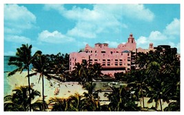 Royal Hawaiian Hotel Pink Palace on the beach of Waikiki Hawaii Postcard - £5.89 GBP