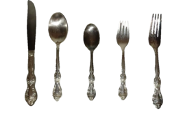 WM A Rogers Sectional Oneida Silverplate - VALLEY ROSE - 5 PIECE PLACE S... - £8.01 GBP