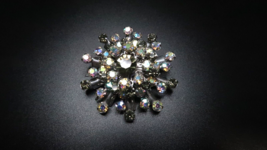 Vintage Riveted Blue Iridescent Rhinestone Star Flower Brooch 4.5cm BB1 - £28.10 GBP