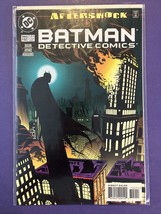 Batman Detective Comics Issue 722 DC Comic Book BAGGED AND BOARDED 1st E... - £4.89 GBP