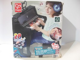 BRAND NEW Hape Learn with Lights Piano and Stool, 28 Key Electric Piano, Black - £79.61 GBP