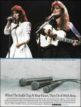 The Judds Naomi &amp; Wynonna Judd 1990 Shure Beta Microphone vintage ad print - £3.32 GBP