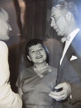 1950&#39;s PHOTO LADY IN BIRDCAGE HAT 8X10 VINTAGE PHOTO MAN IN SUIT AND BOWTIE - €5,52 EUR
