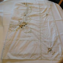 Unbranded Tablecloth Size 48&quot; X 67&quot; Rectangle Table Cloth White embroidered - £14.34 GBP