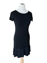 Michael Kors Short Sleeve Crew Neck Black Drop Waist Pleated Dress Euc Xs - £34.13 GBP