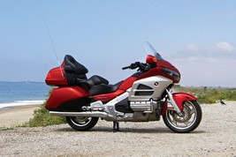 2019 Honda Goldwing at the beach | 24x36 inch POSTER | motorcycle - £16.08 GBP