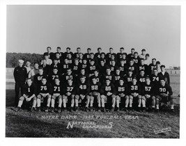 1943 Notre Dame Team 8X10 Photo Fighting Irish Picture Ncaa Football Champs - $4.94