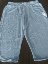 womens capris 2X 18W-20W - $26.73
