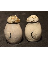 Vintage Penguins Salt &amp; Pepper Shaker Set - Birds Holidays Winter Antarctic - $10.54