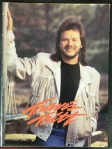 TRAVIS TRITT - VINTAGE CONCERT 1992 TOUR CONCERT PROGRAM - MINT MINUS - $21.92 CAD