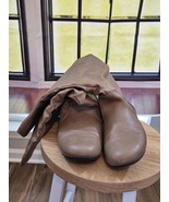 Woman&#39;s Tan Boots - Size 9 - $13.85