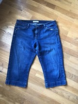 Levi&#39;s Women&#39;s 545 Medium Wash Denim Cropped Capri Jeans Size 12 EUC Pants - £13.30 GBP