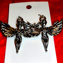 Exquisitely beautiful this pair of silver dangle Angel earrings~extremely lovely - £20.57 GBP