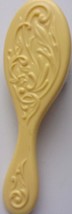 Vintage Avon Soft Yellow Baby Brush 1970s  - $114.02 MXN