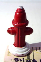 Lemax Red Fire Hydrant Christmas Town City Infrastructure Figurine Metal Alloy - £6.19 GBP