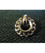 Vintage Round Silver-Tone Brooch - $27.23 CAD