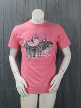 Vintage Graphic T-shirt - Winter Wolf Graphic on Hot Pink - Men&#39;s Medium - £39.28 GBP